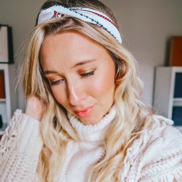 AMERICAN GIRL IN WHITE ADJUSTABLE TWIST TURBAN - Picture 1 of 3